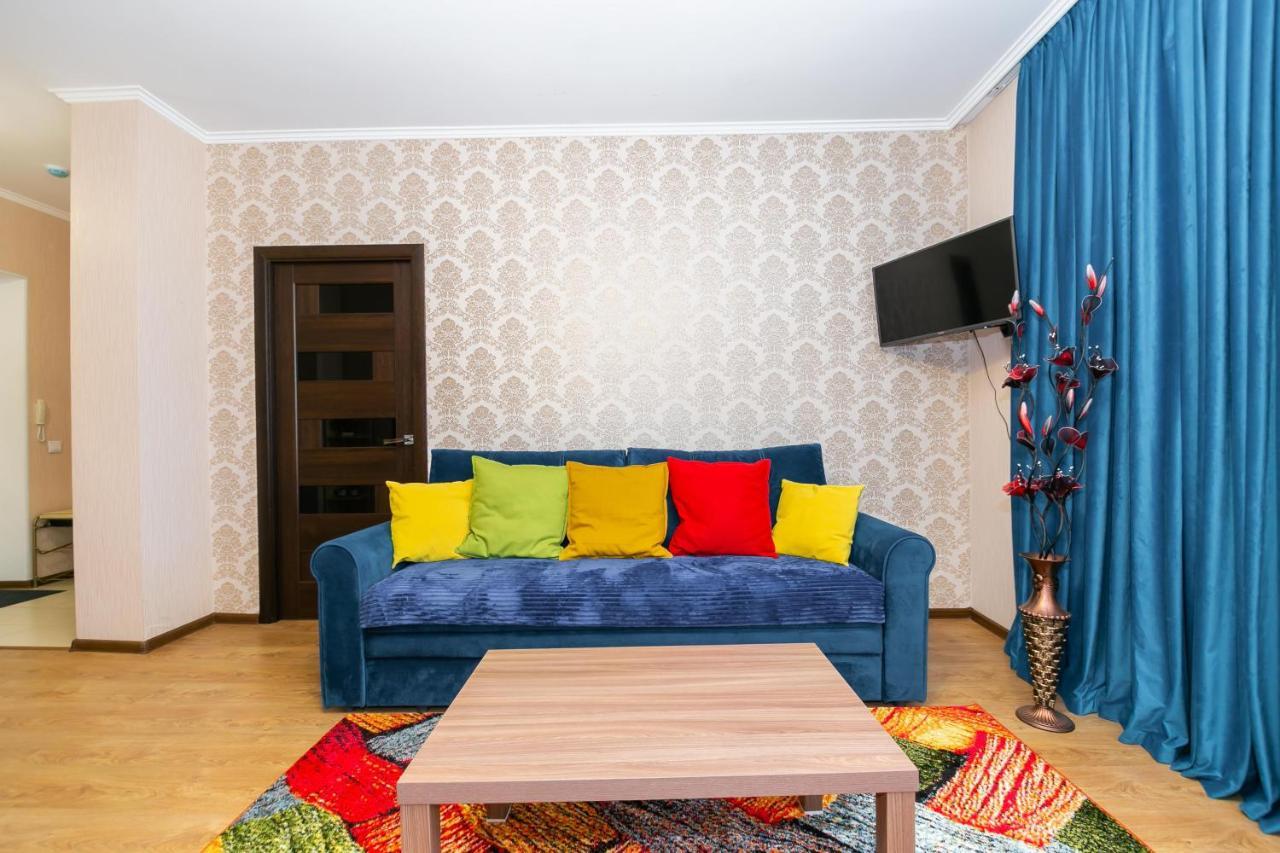 В Promenade Expo Квартира С Романтическим Видом Astana Ngoại thất bức ảnh